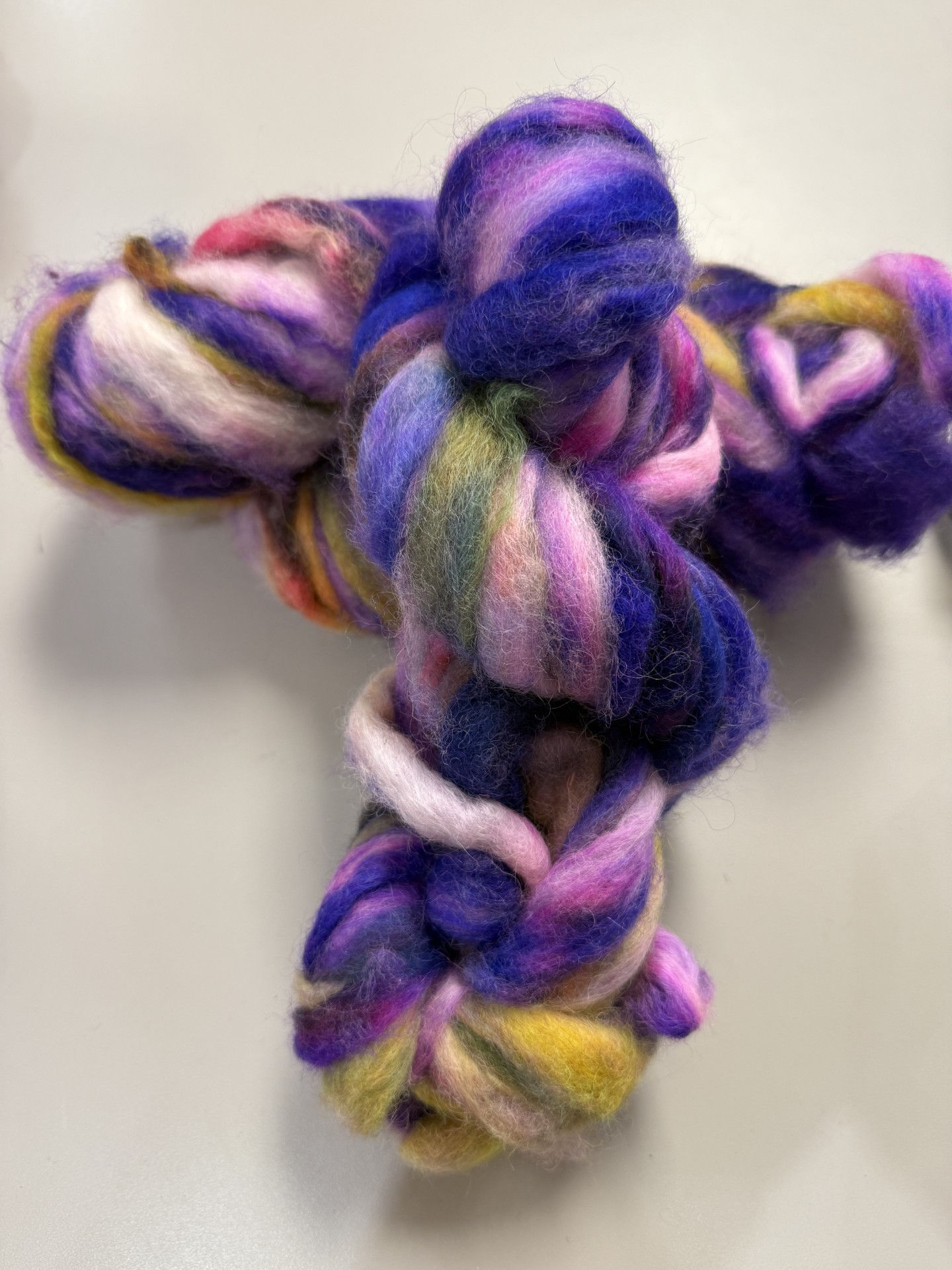 SPACE BALLS BFL HAND-DYED ROVING