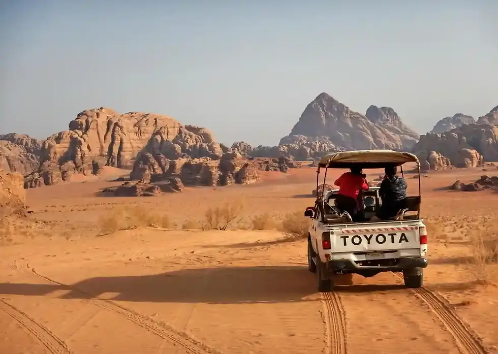 Guidet jeeptur gjennom Wadi Rum-ørkenen i Jordan