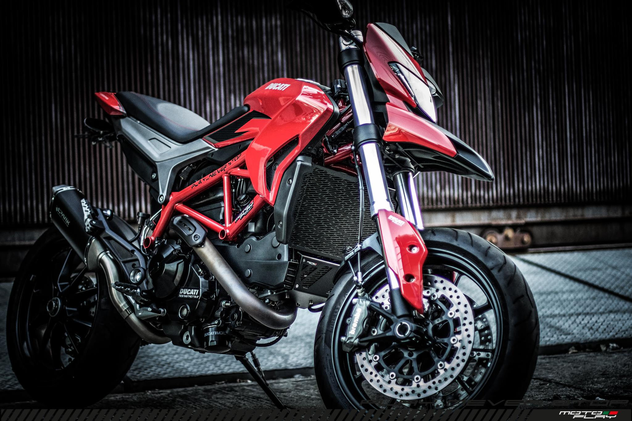 การ์ดหม้อน้ำ+การ์ดเครื่อง Motoplay Hypermotard 821