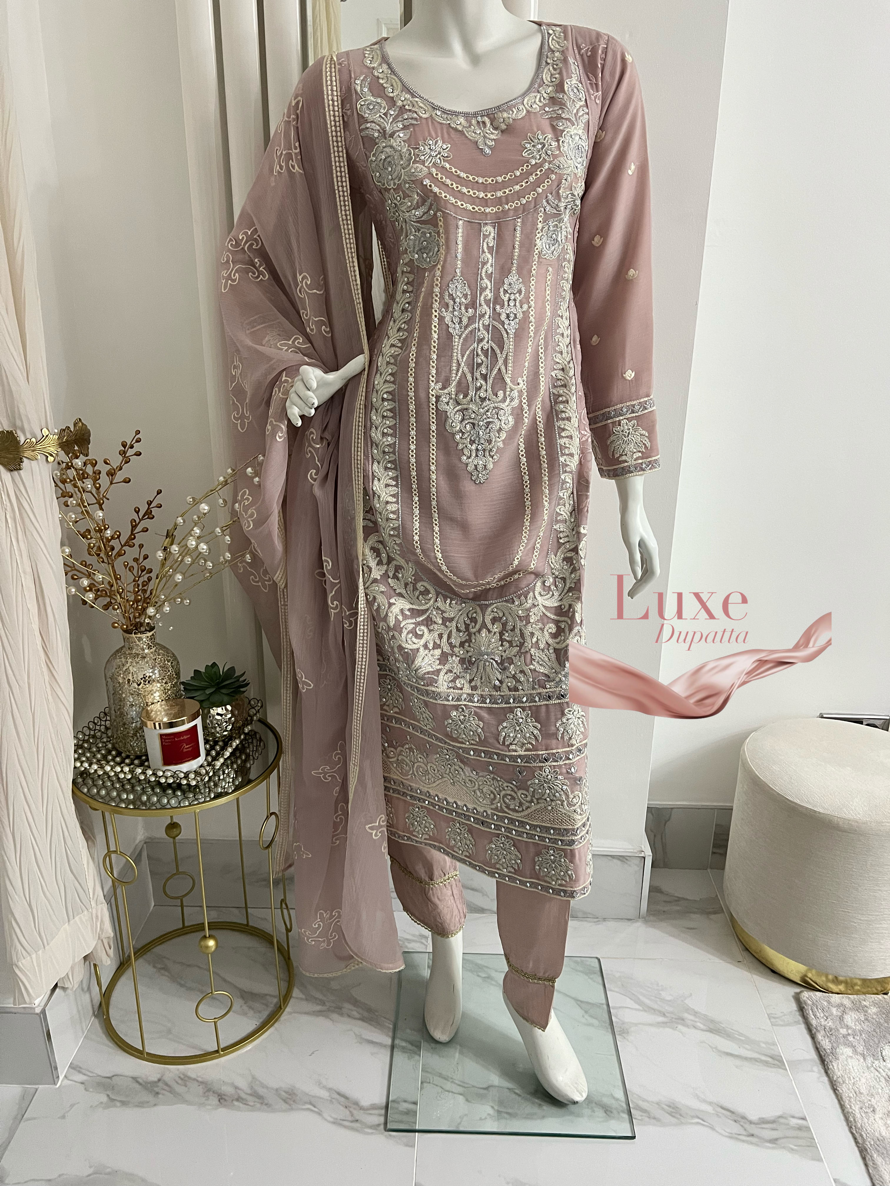 Chiffon suit 