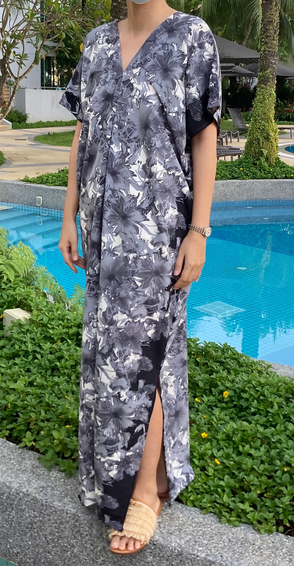 Soft Grey Flowers Kaftan