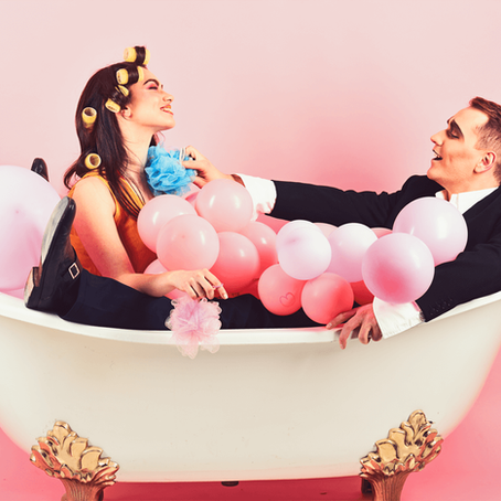 שני עיסויים לדייט אמבט ארוך וחושני 