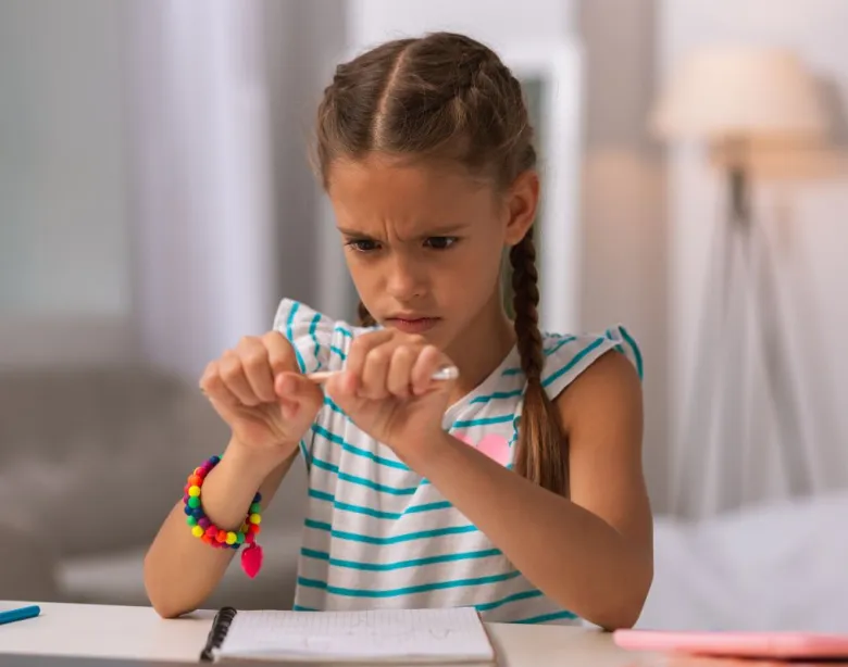 enfant-refuse-ecrire.jpg.webp