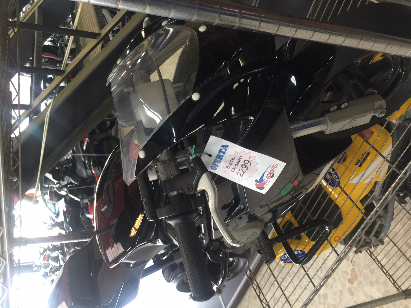 MM BLATA ORIGAMI B1 900€