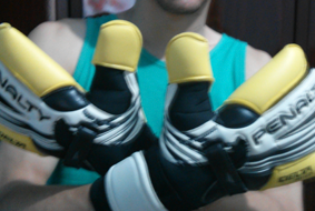 Blogoleiro Felipe Bagietto exibe seu prêmio