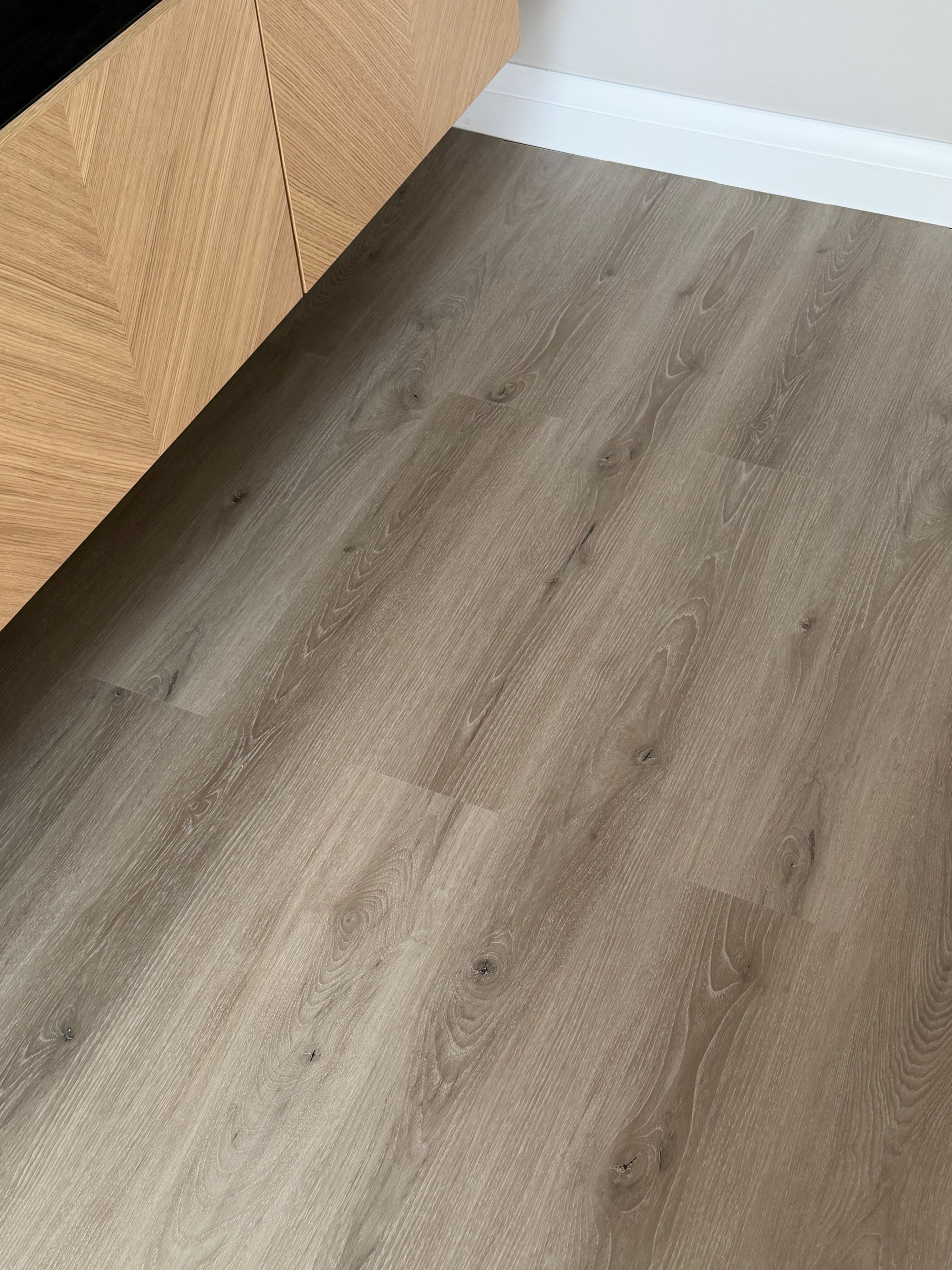WARM ASH 5.3MM SPC/LVT CLICK FLOORING 178X1235MM