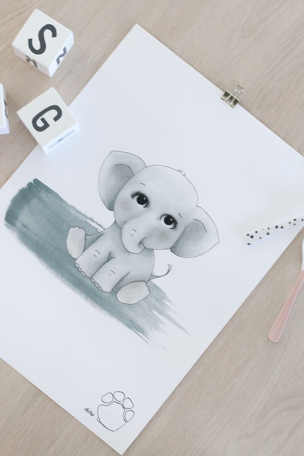 Miniatyrbilde: ELEPHANT, BLUE
