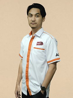 Manager_edited.jpg