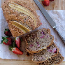 STRAWBERRY AND BANANA BREAD, WITH MUMMA'S COUNTRY KITCHEN