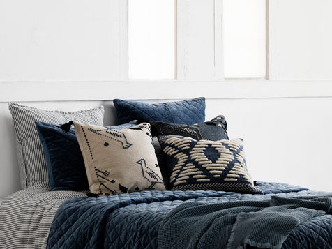HOLIDAY BLUES: L&M HOME CUSHION EDIT