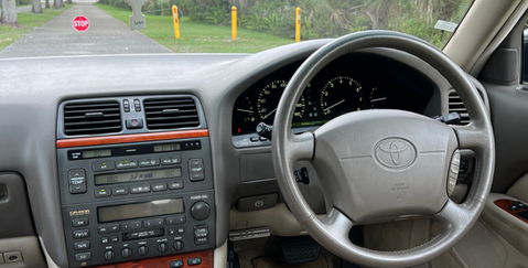 1998-Toyota-Celsior-23.HEIC