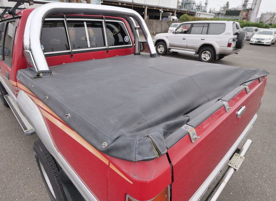 1992 Mitsubishi Strada R Dual Cab rear view