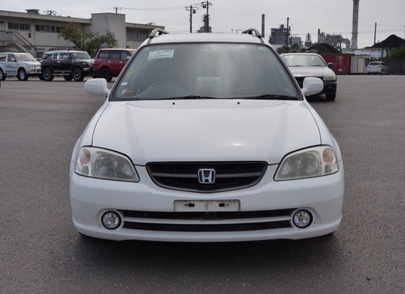 1999 Honda Orthia 4WD front view – clean white JDM wagon with 69k km, right-hand drive, for sale in USA