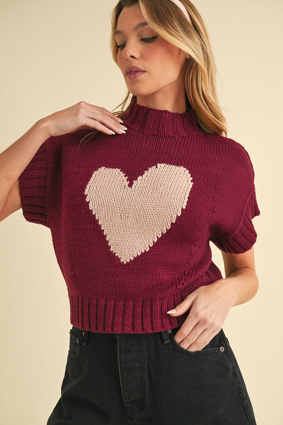 Thumbnail: Heart Knitted Red, Contemporary, Valentine's Day