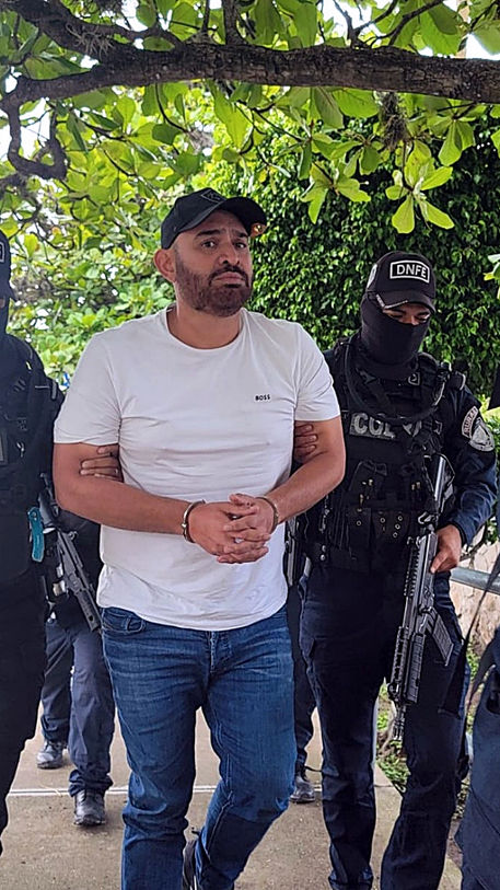 54 inmuebles, 13 vehículos y 32 cuentas bancarias confiscadas a exvicealcalde en Honduras