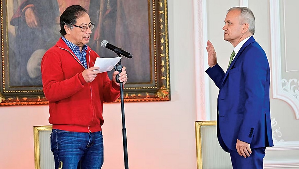 De izquierda a derecha, en una imagen de archivo, Gustavo Petro y Carlos González en Colombia | Fotografía cortesía