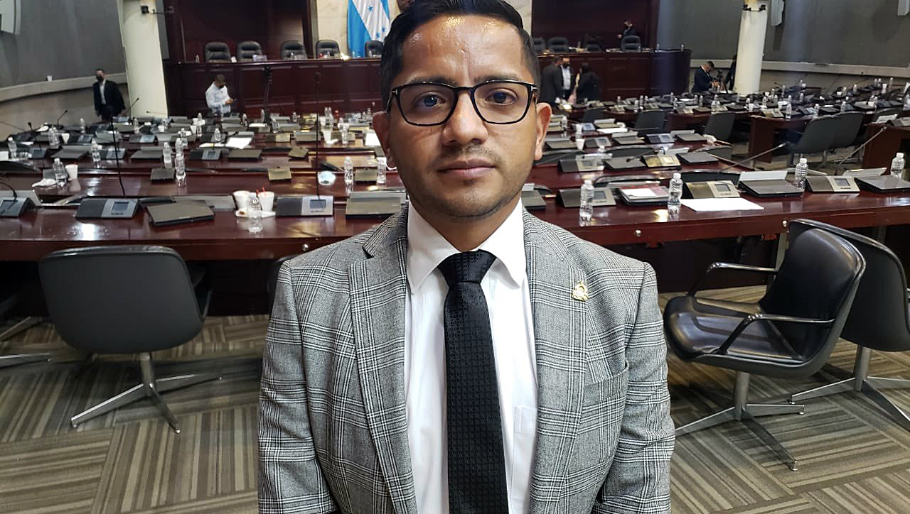 LIBRE propone declarar "terroristas" al Partido Nacional y al Liberal. Iniciativa enciende nuevo choque político en Honduras
