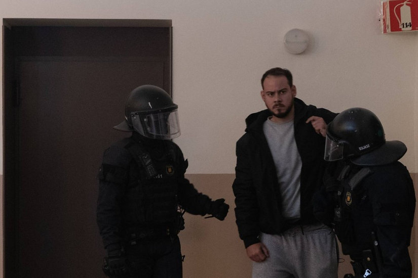 Detenido Pablo Hasél tras atrincherarse en la Universidad de Lleida en España