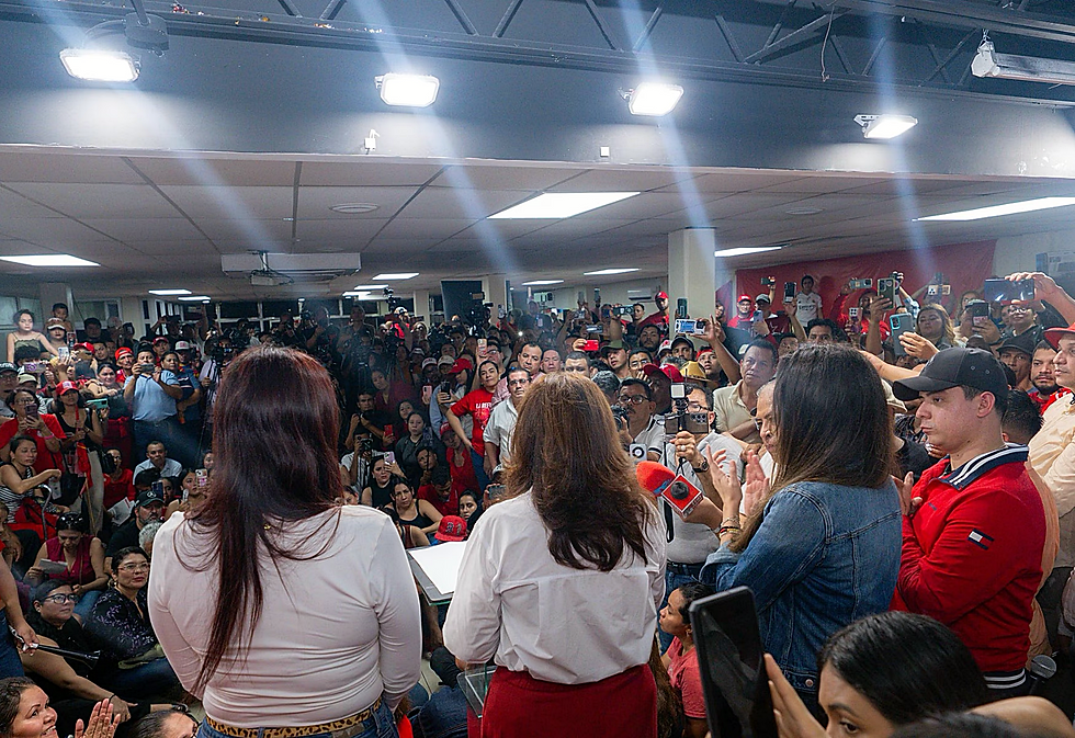 De espalda, al centro, Rixi Ramona Moncada, el domingo 07 de diciembre de 2025 en Tegucigalpa | Fotografía de Hondudiario