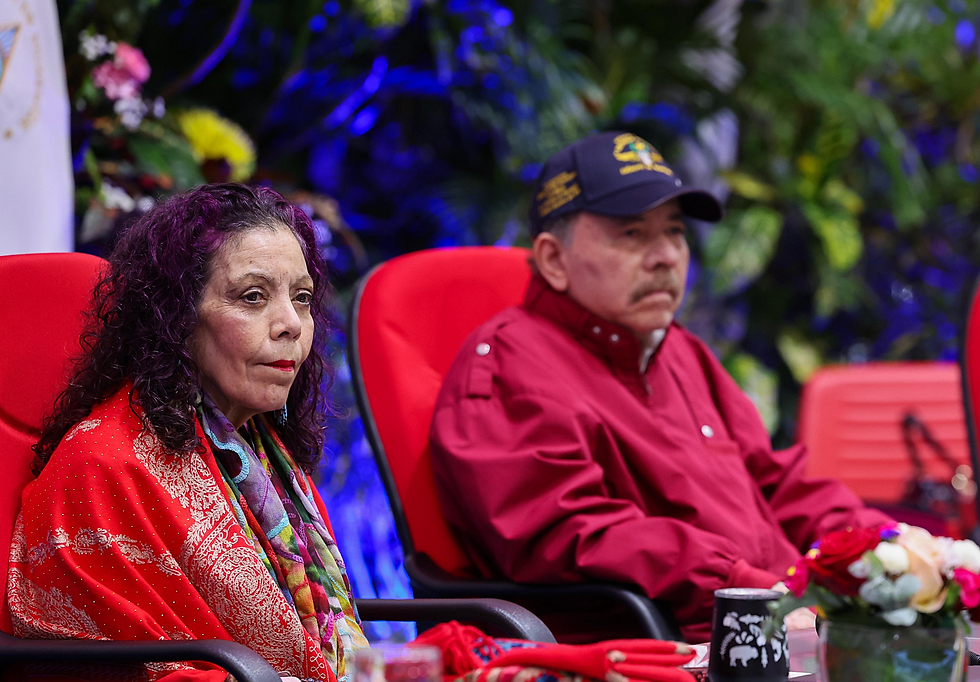 Rosario María Murillo Zambrana y José Daniel Ortega Saavedra, el lunes 28 de julio de 2025, en un acto estatal en honor a Hugo Chávez, exmandatario venezolano, realizado en Managua, Nicaragua | Fotografía de Prensa Popular