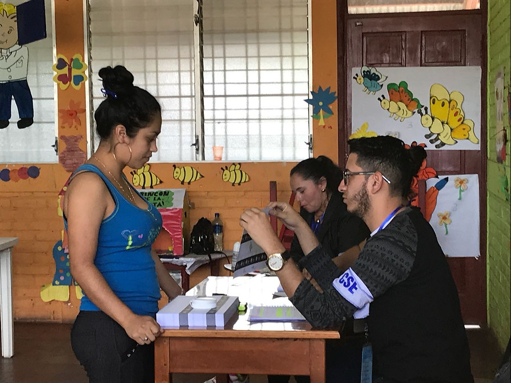 La afluencia de jóvenes en las JRV fue mínima y algunos medios internacionales dicen que fue "casi nula"
