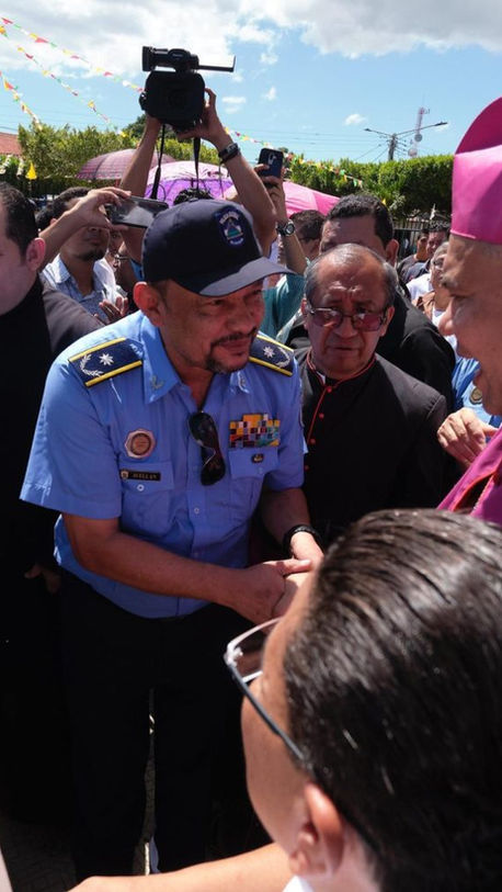 Policía Nacional impide en Chinandega procesión que obispo Sándigo habría autorizado