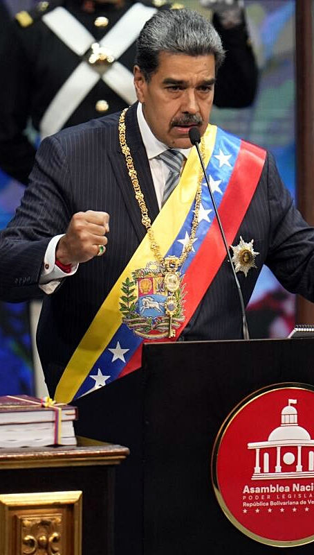 Nicolás Maduro impulsa reforma constitucional para un "nuevo Estado" en medio de críticas