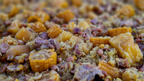 guisado e sorvete de mandioca: Você conhece o prato típico de guarulhos