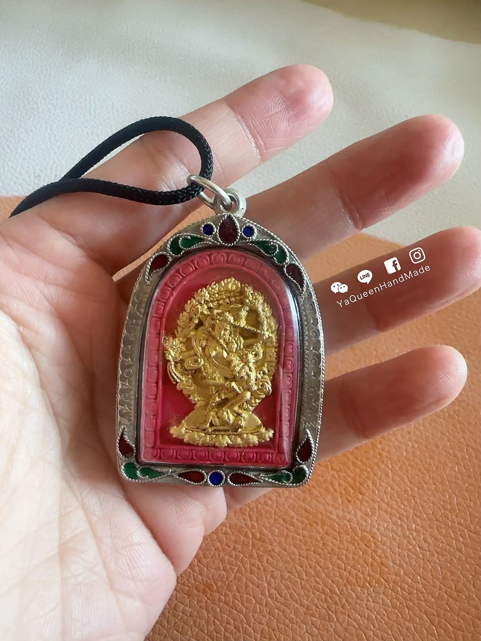 縮圖：純手工編繩【私人訂製】樣品～咕嚕咕咧作明佛母佛牌喳喳保平安吉祥人緣