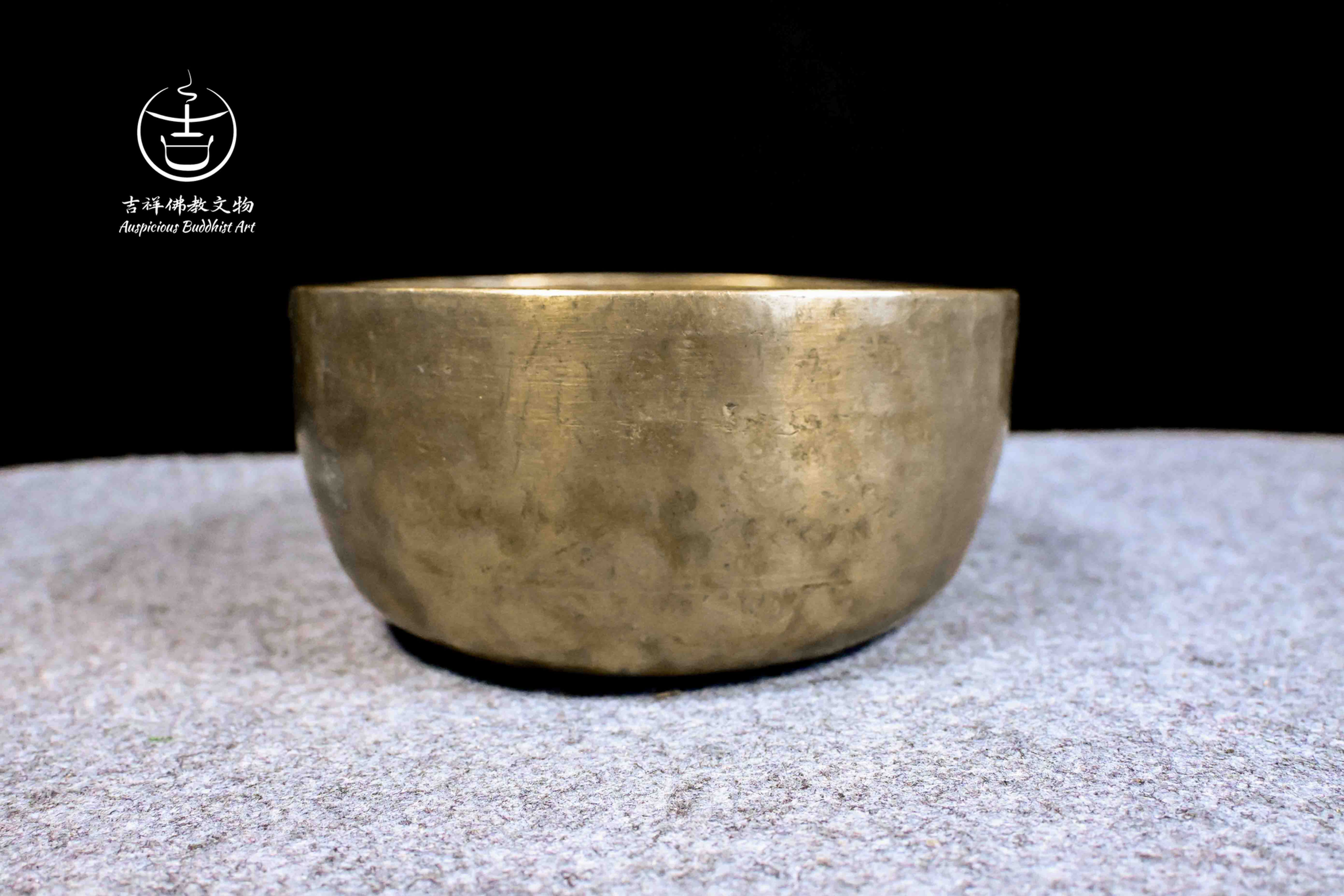 Antique thadobati singing bowl G# yoga meditation music therapy relax