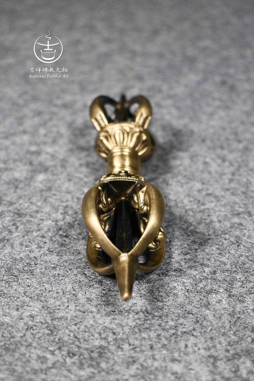 縮圖：Handmade Premium Dege Tibetan Bell and Vajra Ritual Item