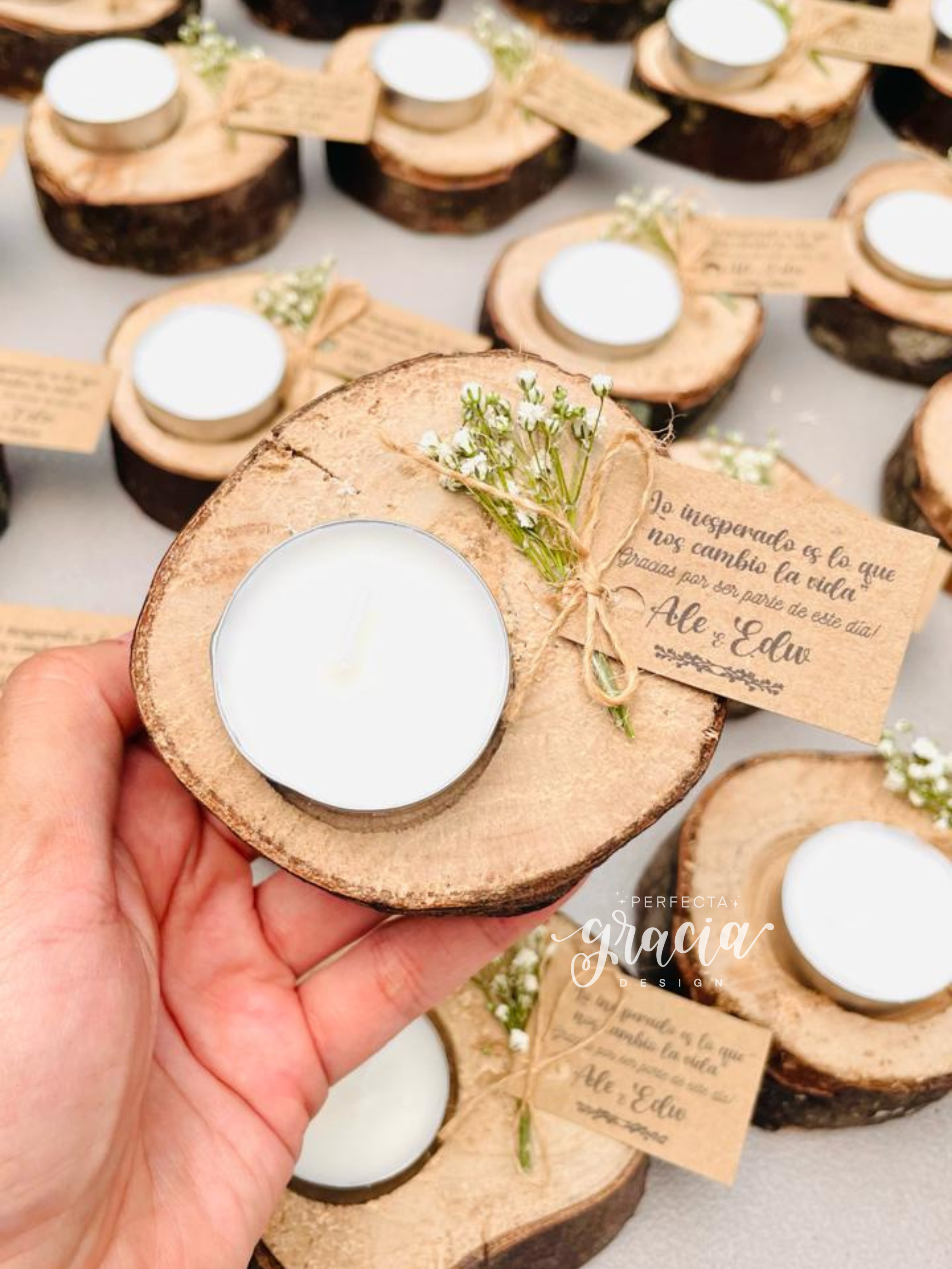 VELAS CON BASE RECORDATORIO X12UND