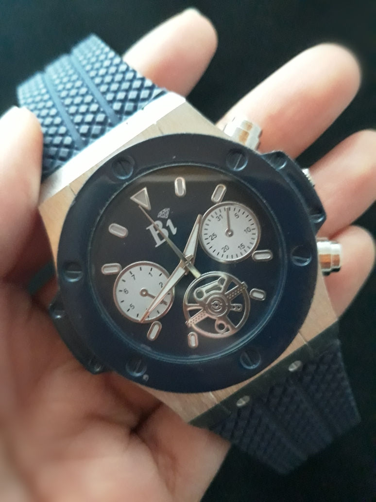 Thumbnail: Men Watch