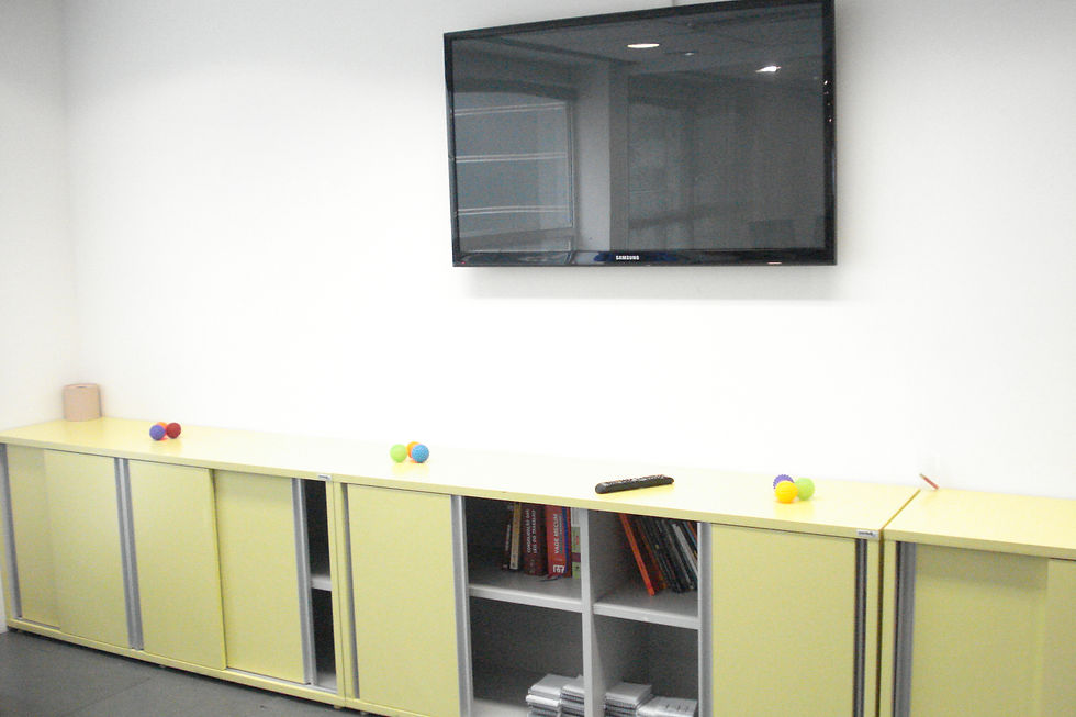 Sala Pit Stop, leitura e televisão