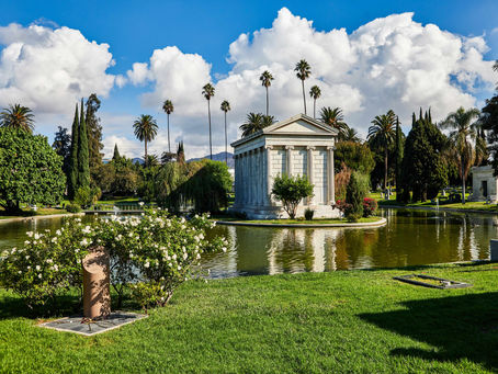 🌟Hollywood Forever Cemetery: Where History Meets Hollywood Glam