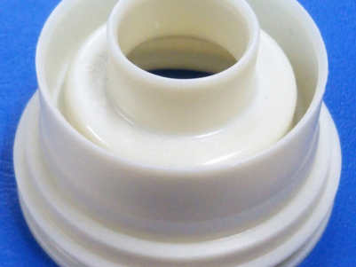 多数個取り、バリ処理工程撤廃によるコスト削減事例