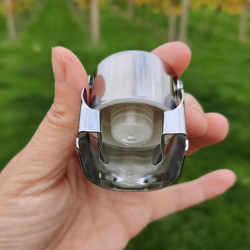 Thumbnail: Huxbear Sparkling Wine Stopper bottom