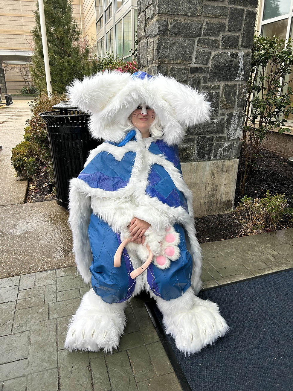A VERY tired Palico at Magfest