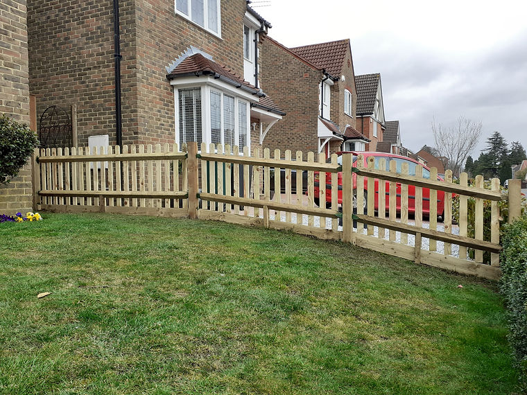 Round top palisade wooden morticed rear