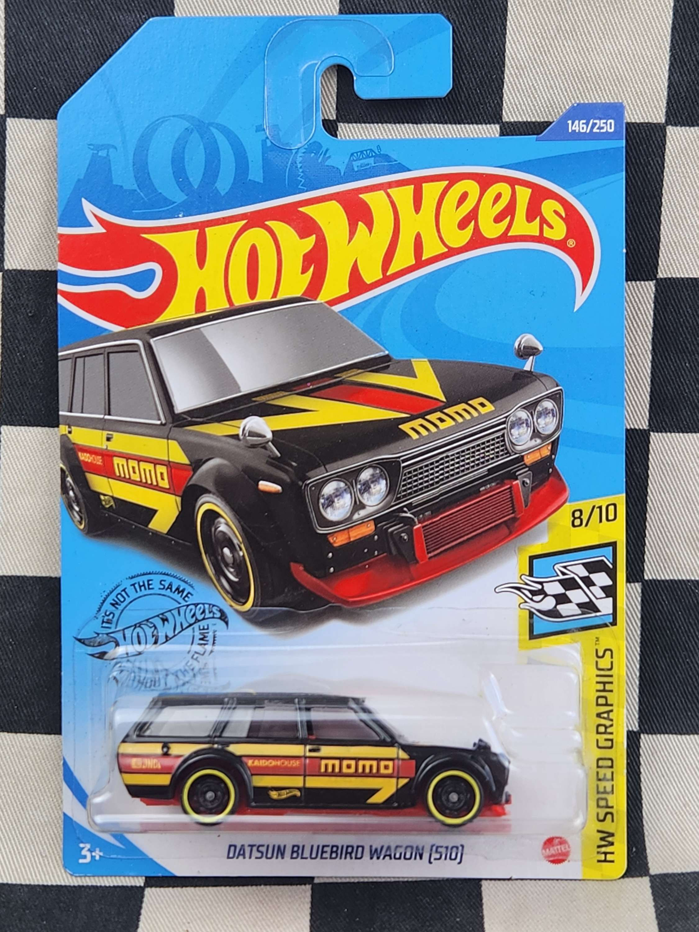 Hot Wheels 2019 Speed Graphics MOMO Datsun Bluebird Wagon 510 Black
