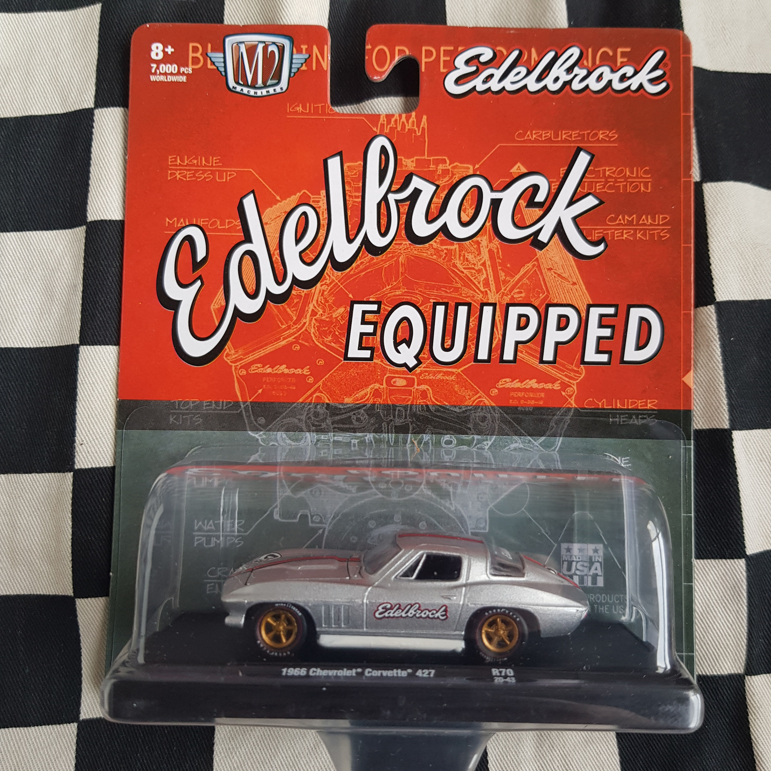 M2 Machines 1;64 EDELBROCK EQUIPPED 1966 Chevrolet Corvette 427