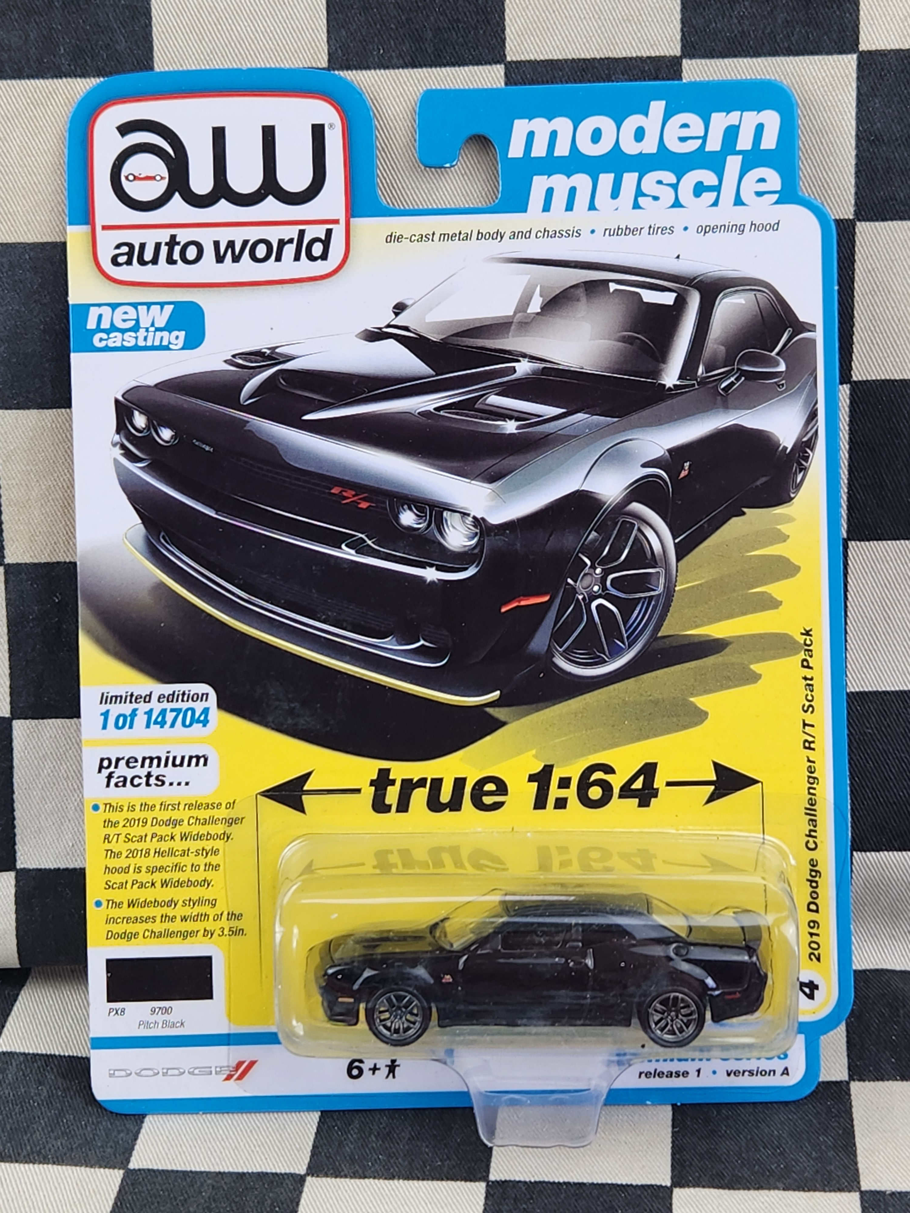 Auto World Modern Muscle 2019 Dodge Challenger SRT Hellcat Pitch Black