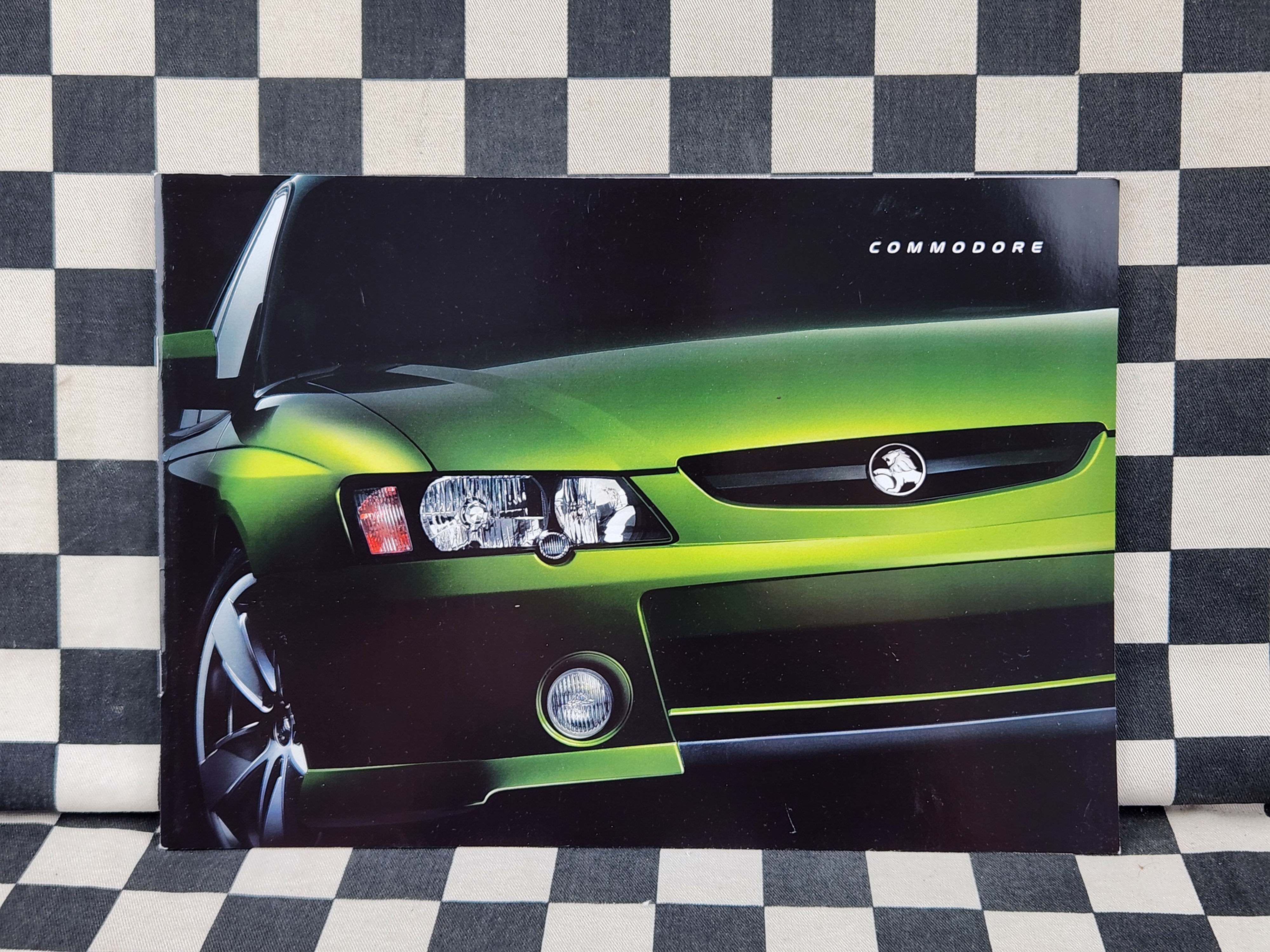 VY Holden Commodore Executive Acclaim SV6 SV8 SS Sales Brochure