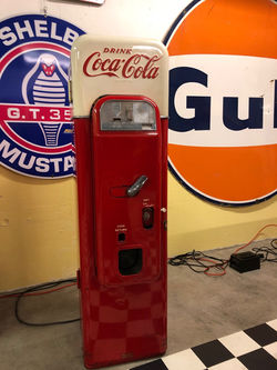 Vendo 44 Coke Machine 1958