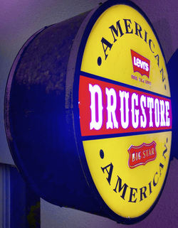Levi's Drugstore Leuchte USA