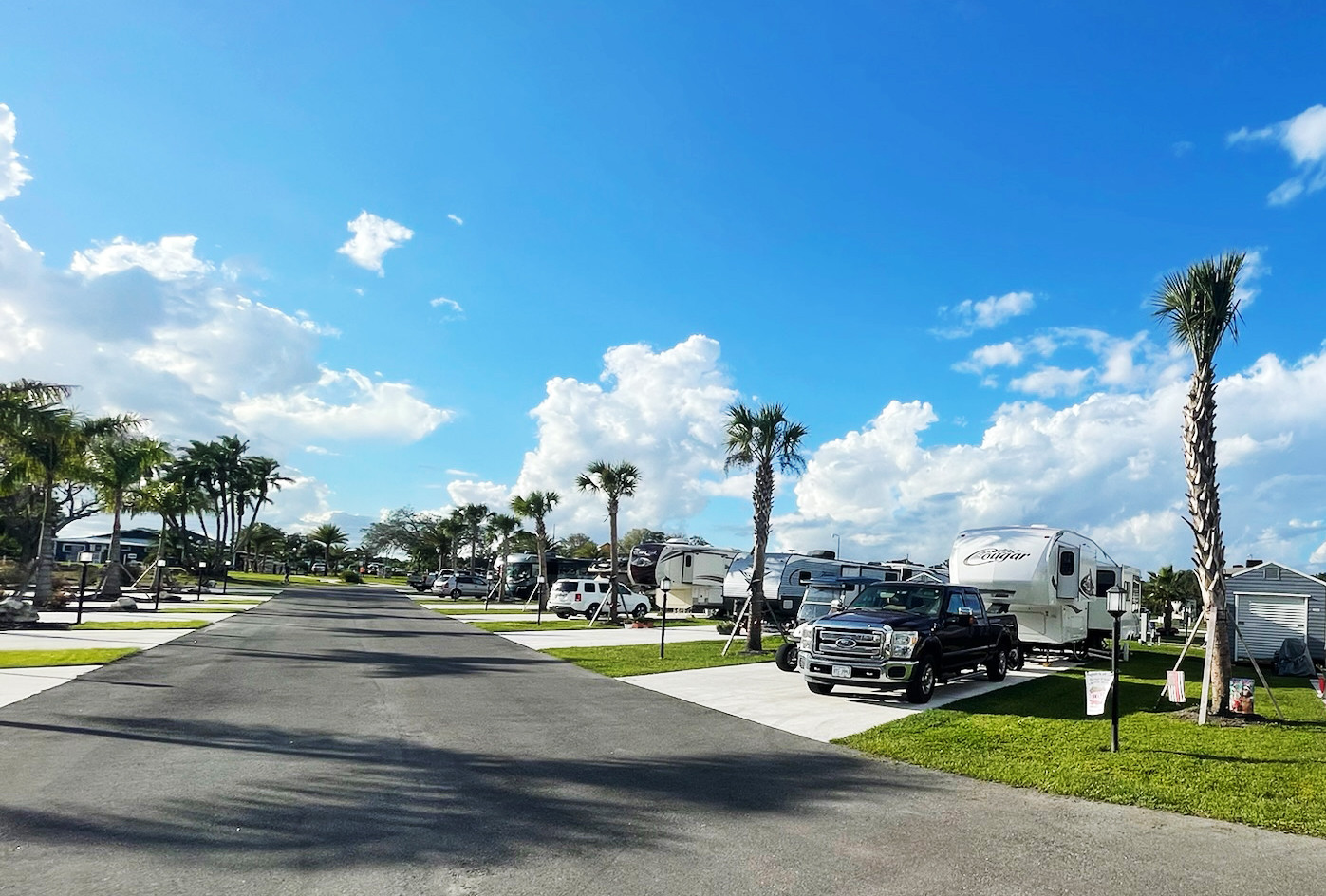 Rates + Site Plan Torrey Trails RV & Golf Resort Bowling Green, FL, USA