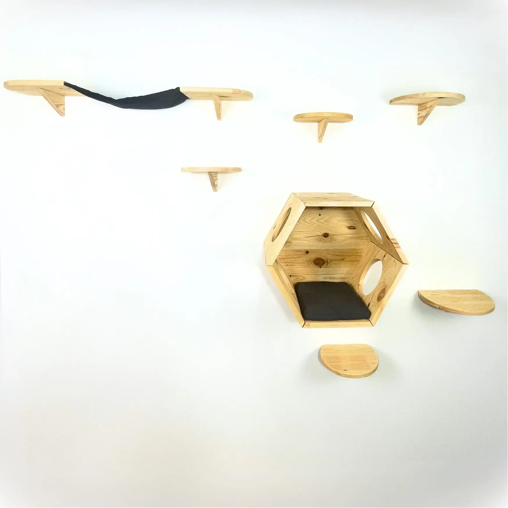 Arbre à chat mural - Le Baroudeur