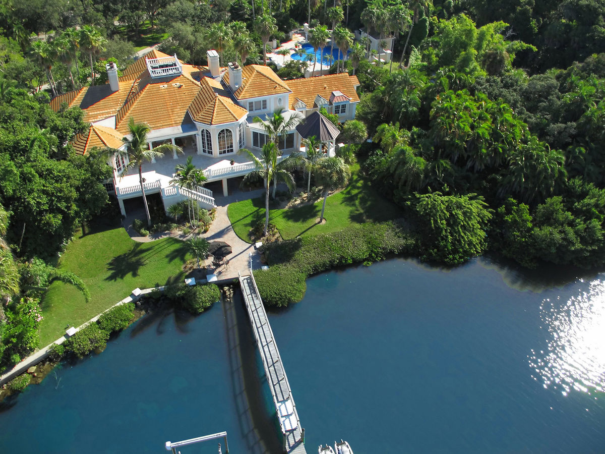 Savinetti Realty
