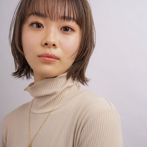 ●【外ハネミディ】で時短スタイリング。