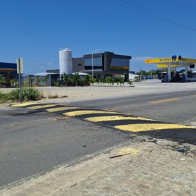 Atenção para os novos quebra-molas instalados na BA-026, nas proximidades de Amargosa